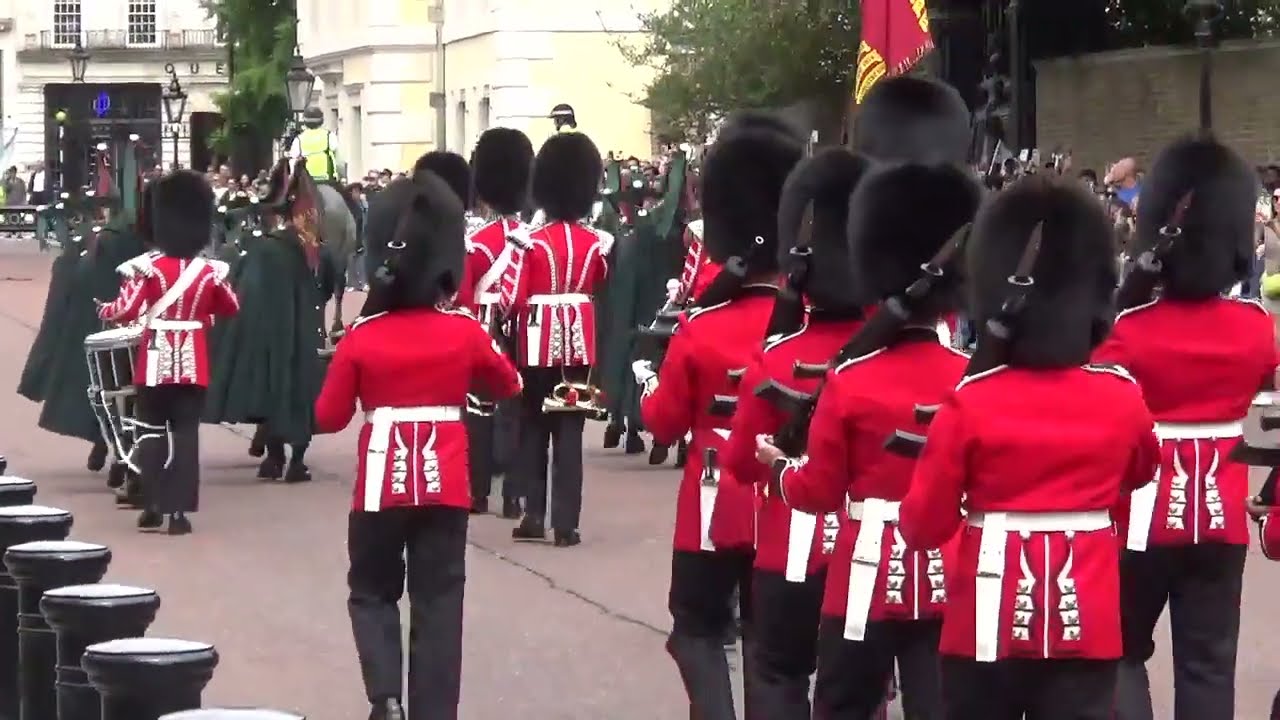 Changing of the Guards 12 july 2024 Pipes & Drums of the Irish Guards marching to St James Palace
