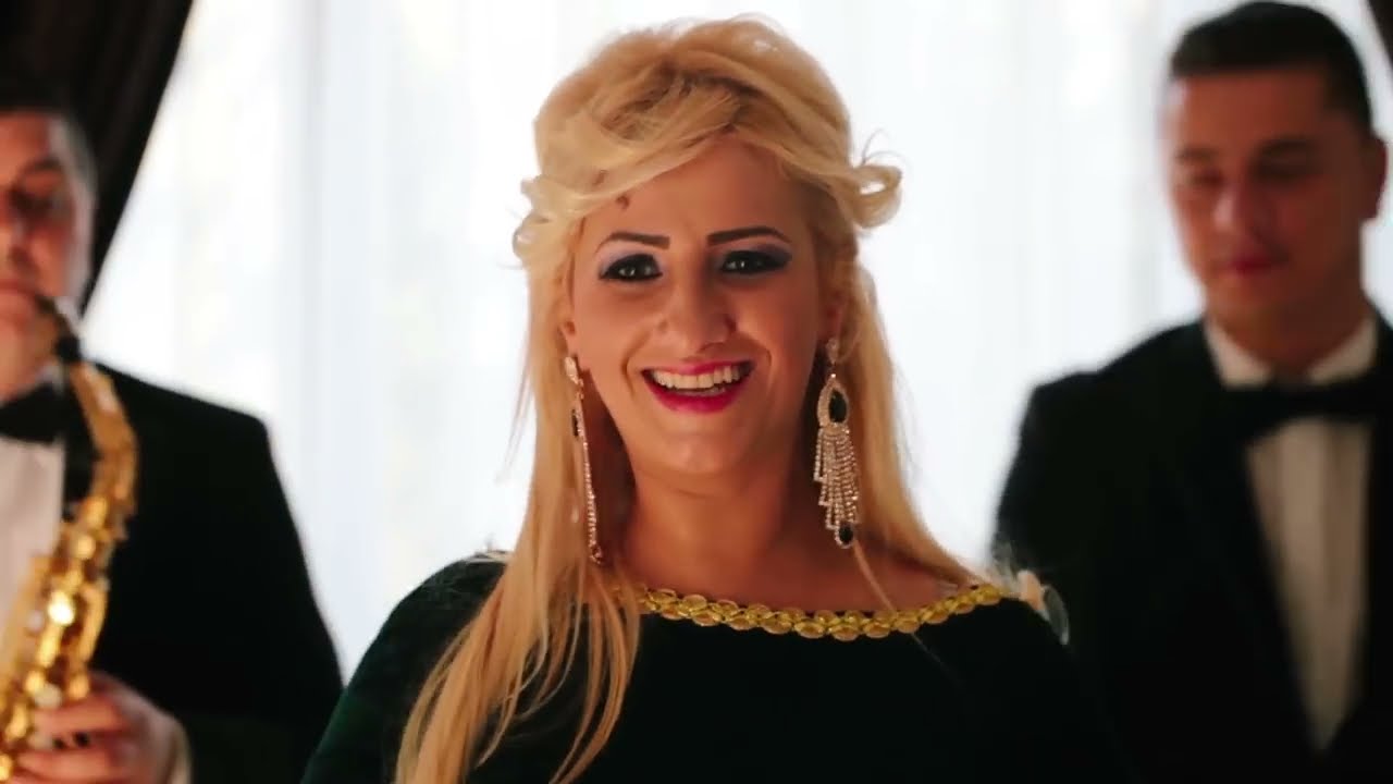 @CameliaGrozav  - Esti specialitatea mea [ oficial video ] █▬█ █ ▀█▀