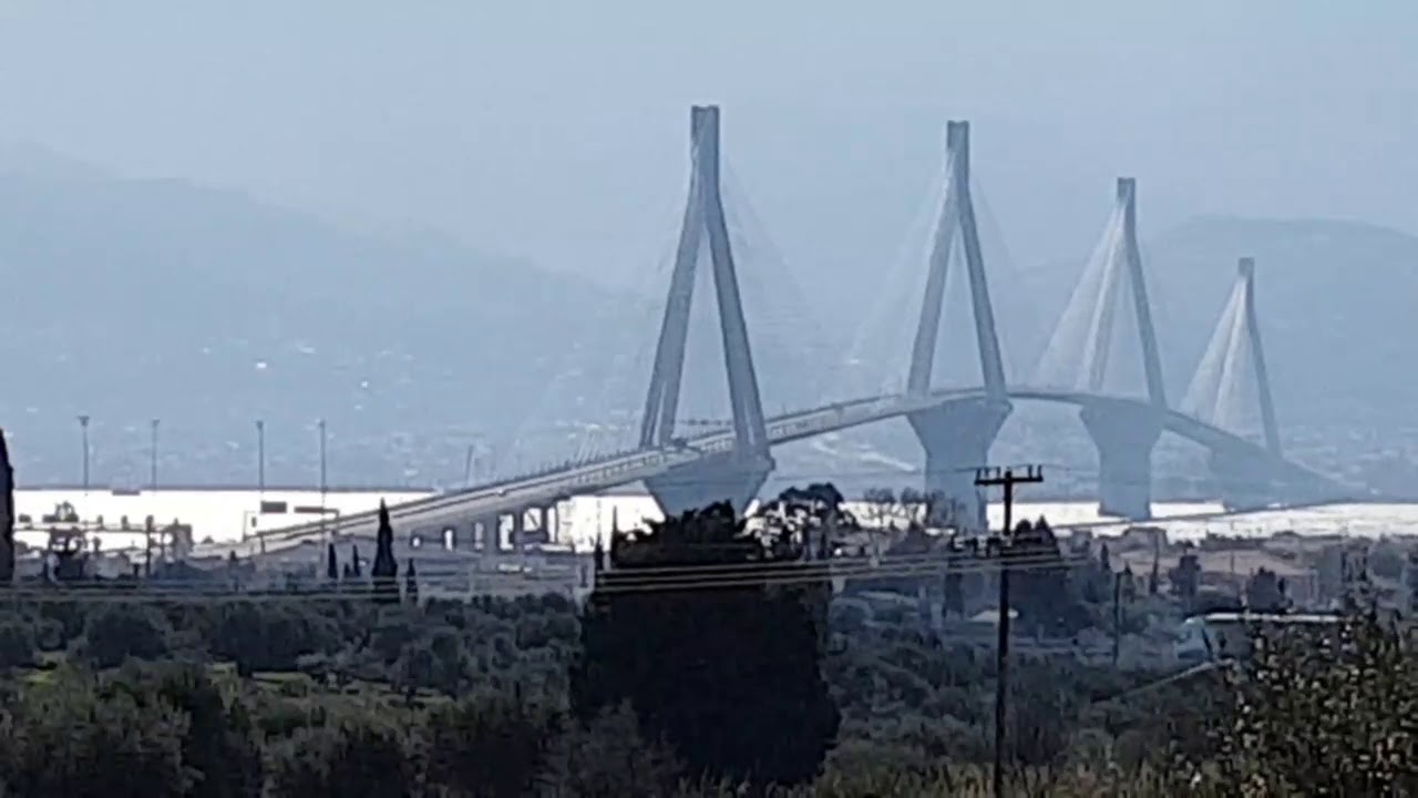 Город Месолонгио. Западная Греция. Мост Рио-Антирио (Rio Antirio Bridge) или Ри́он — Анди́рион.