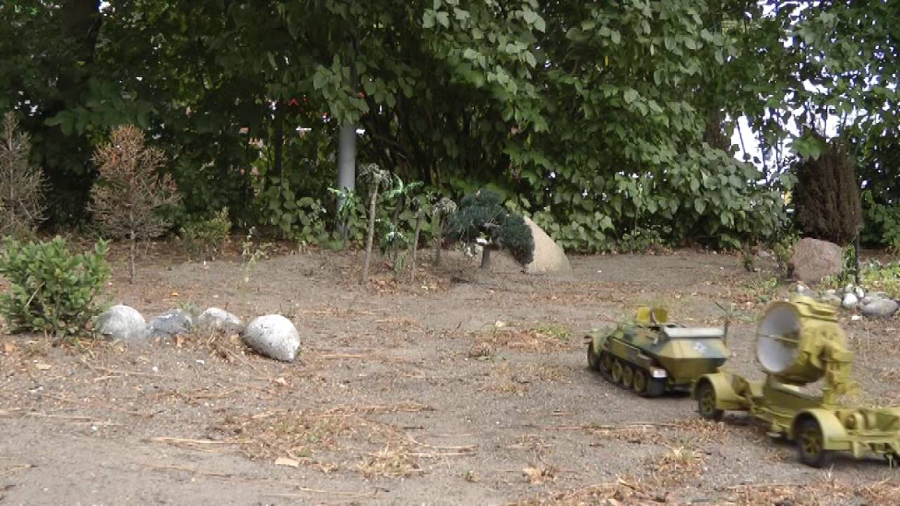 Flakscheinwerfer 1:16 unterwegs