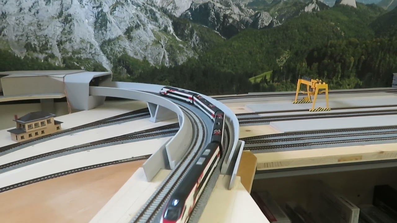 SCALE N - RABe 503 transit on viaduct.