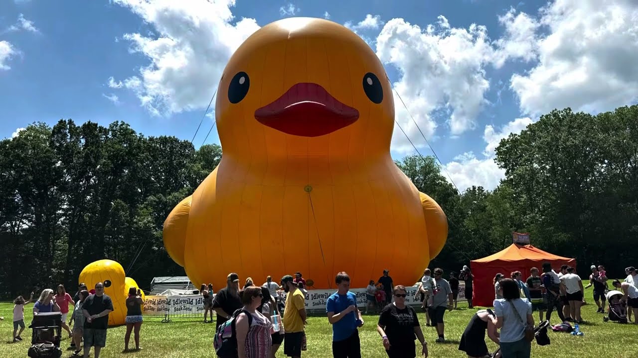 World’s Largest Rubber Duck 360° Tour