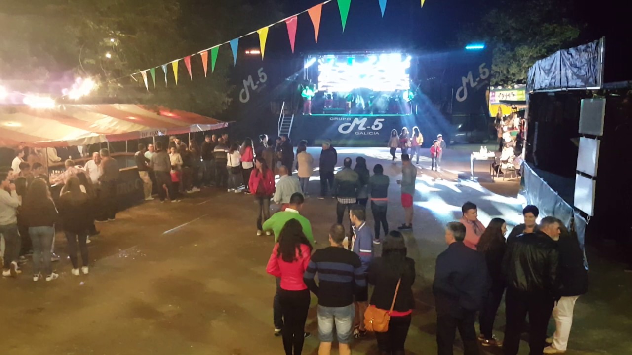 GRUPO M-5(galicia) 2017 en Palmou  UNA CERVEZA🍻🍻🎤🎹🎸🎼🎵🎶😎😎