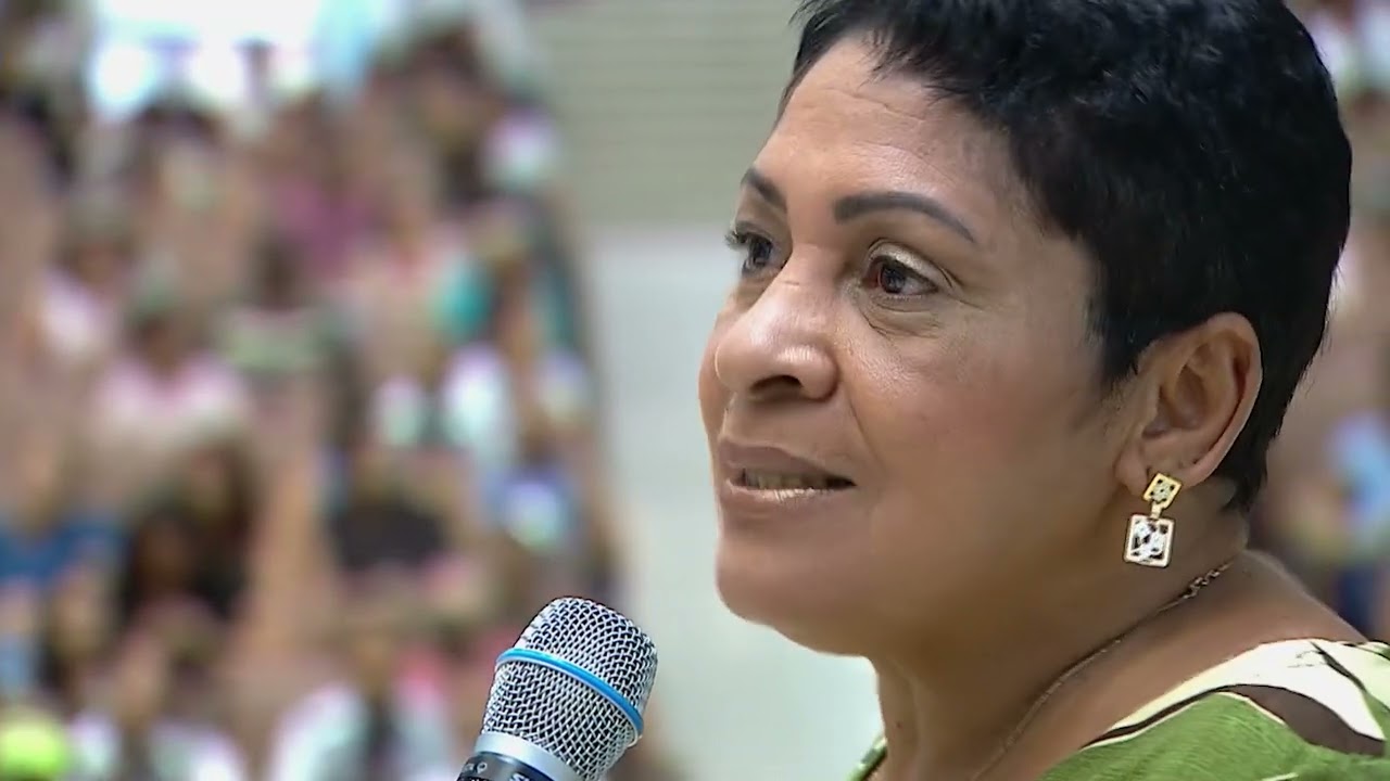 MÃE DE SANTO FEZ TRABALHO PARA MATAR O BISPO MACEDO