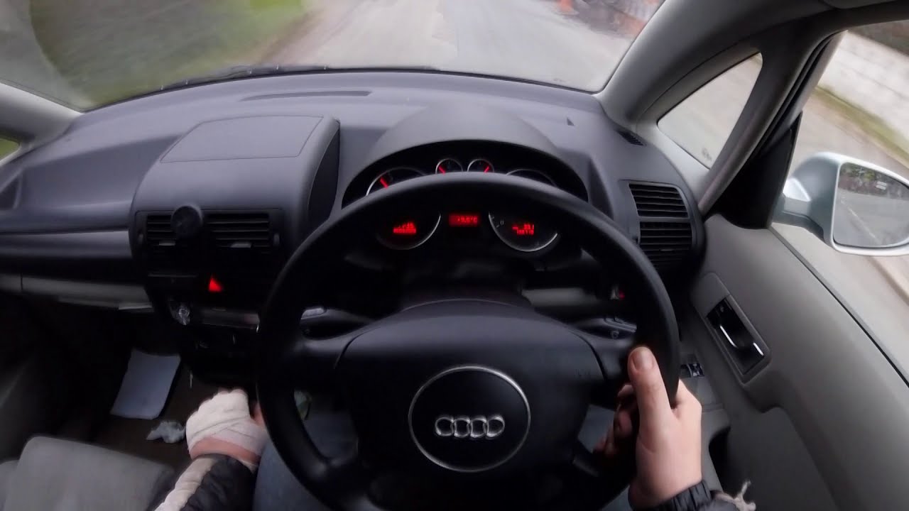 Снять фару Audi A2