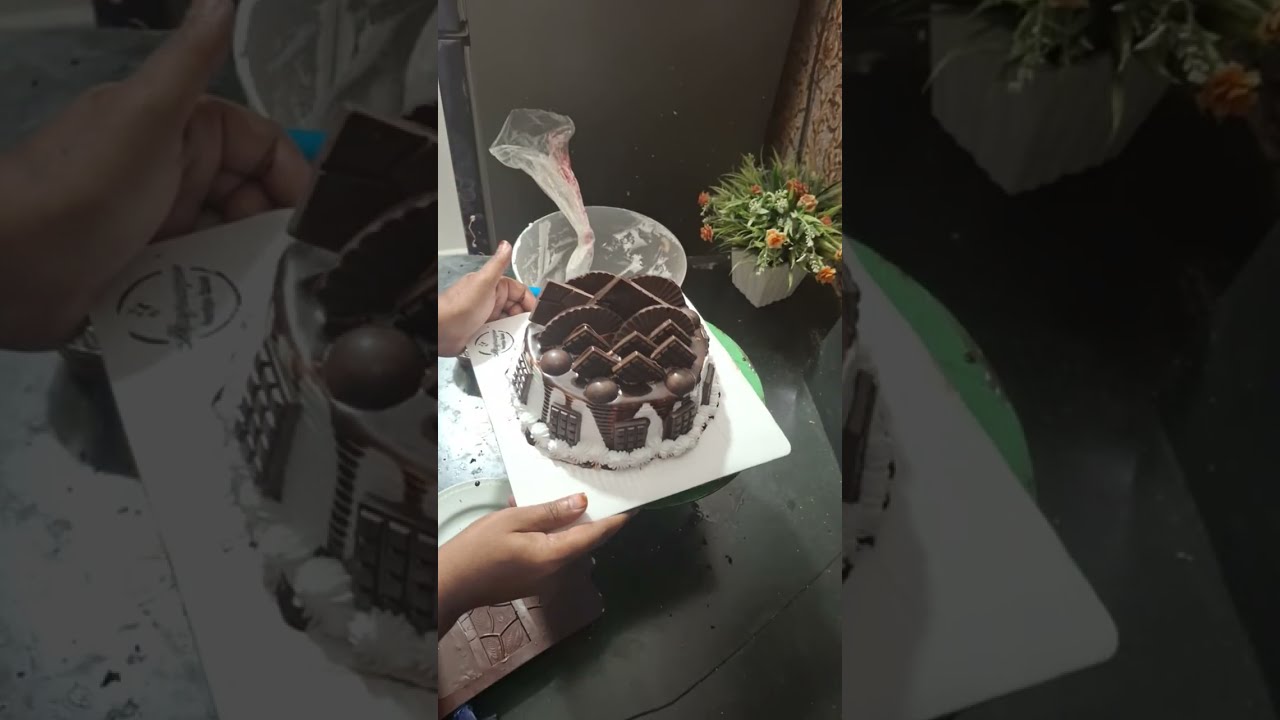 Half kg Overload Chocolate Cake live
