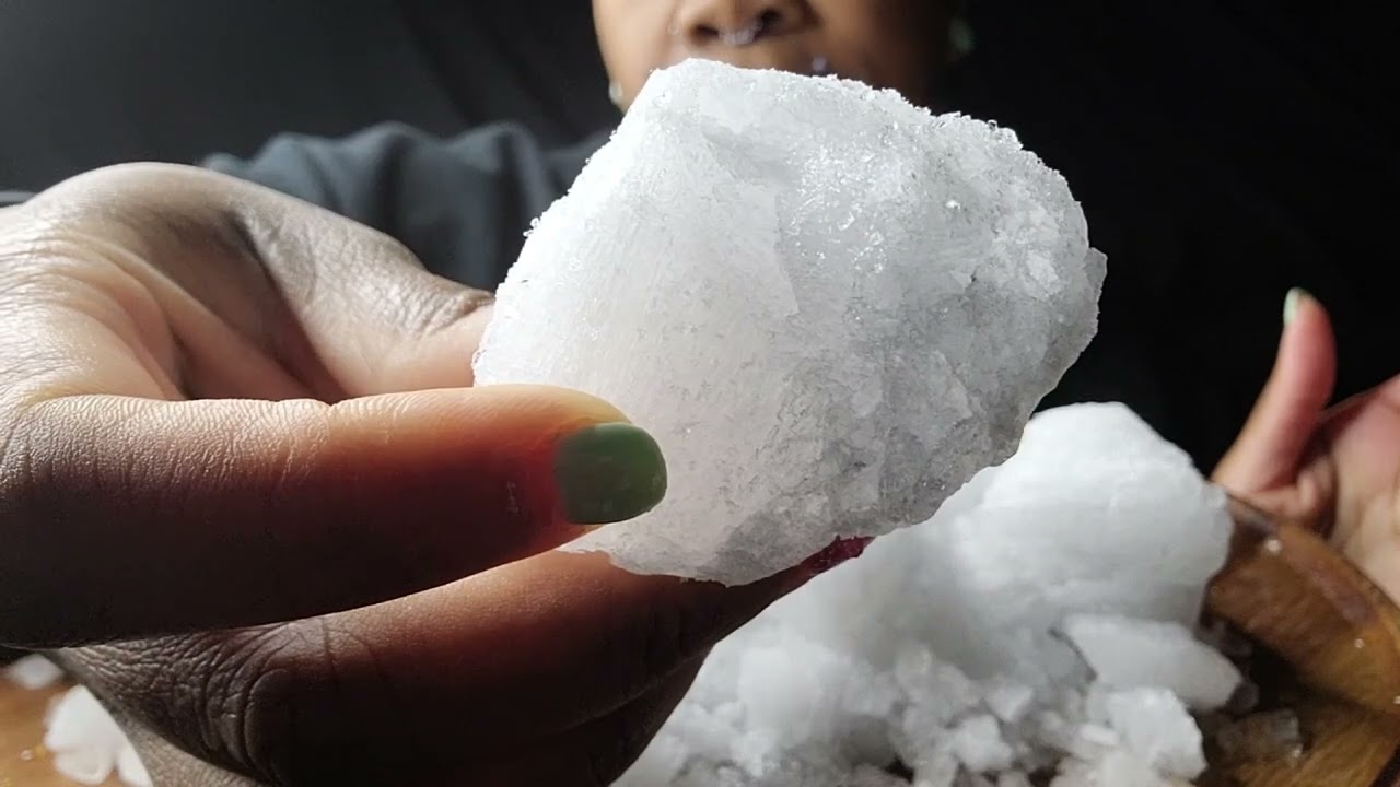 CRUNCHY BANGING CRUSHED CARBONATED ICE | MADE IT THE OLD SCHOOL WAY | #iceeating #asmr #asmrice