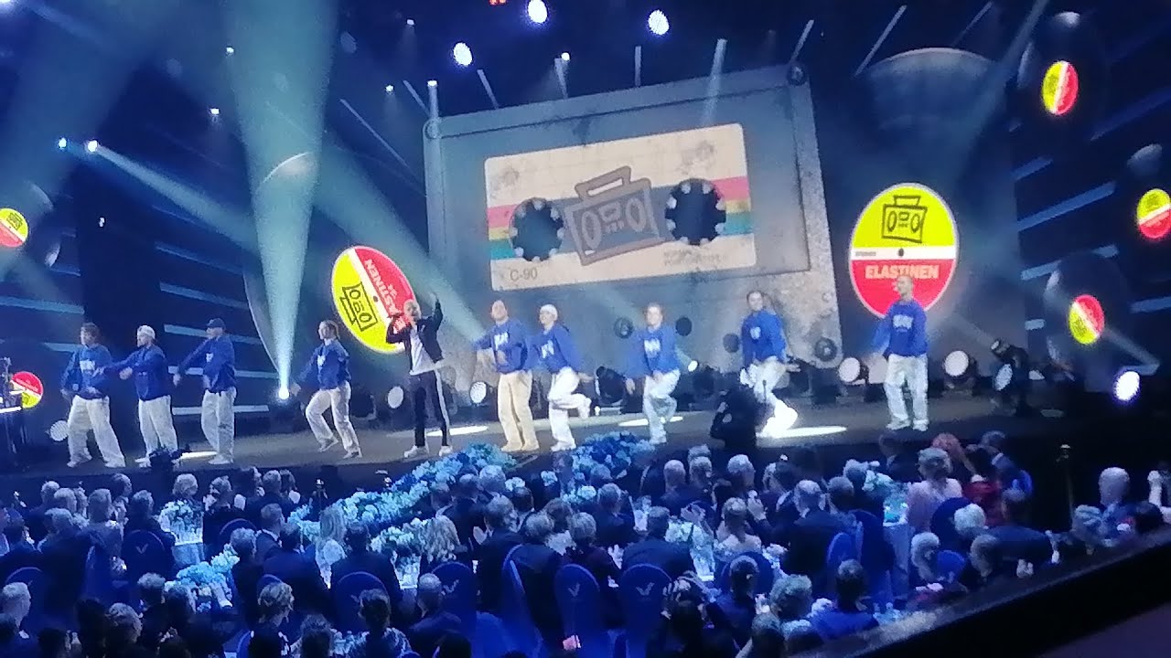 Elastinen & Bess - Meidän pöytä / Pimee @ Suomen Urheilugaala, Jäähalli, Helsinki 11.1.2024