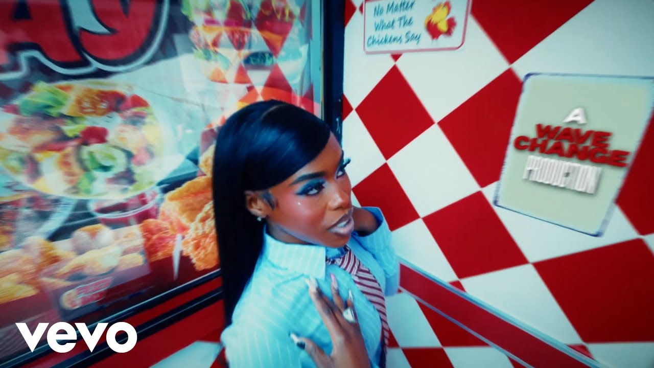 Cleotrapa - B!tch It's Cleotrapa (Official Music Video)