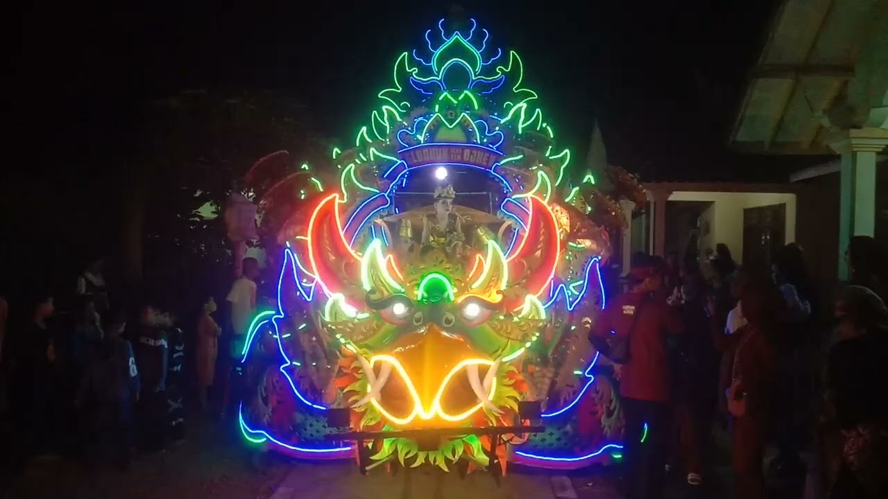 PERTUNJUKAN PEMBUKA KELABANG SONGO SEBELUM BERANGKAT KE LOKASI HAJATAN