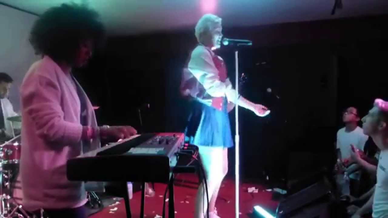 Betty Who - Alone Again (Houston 03.28.14) HD