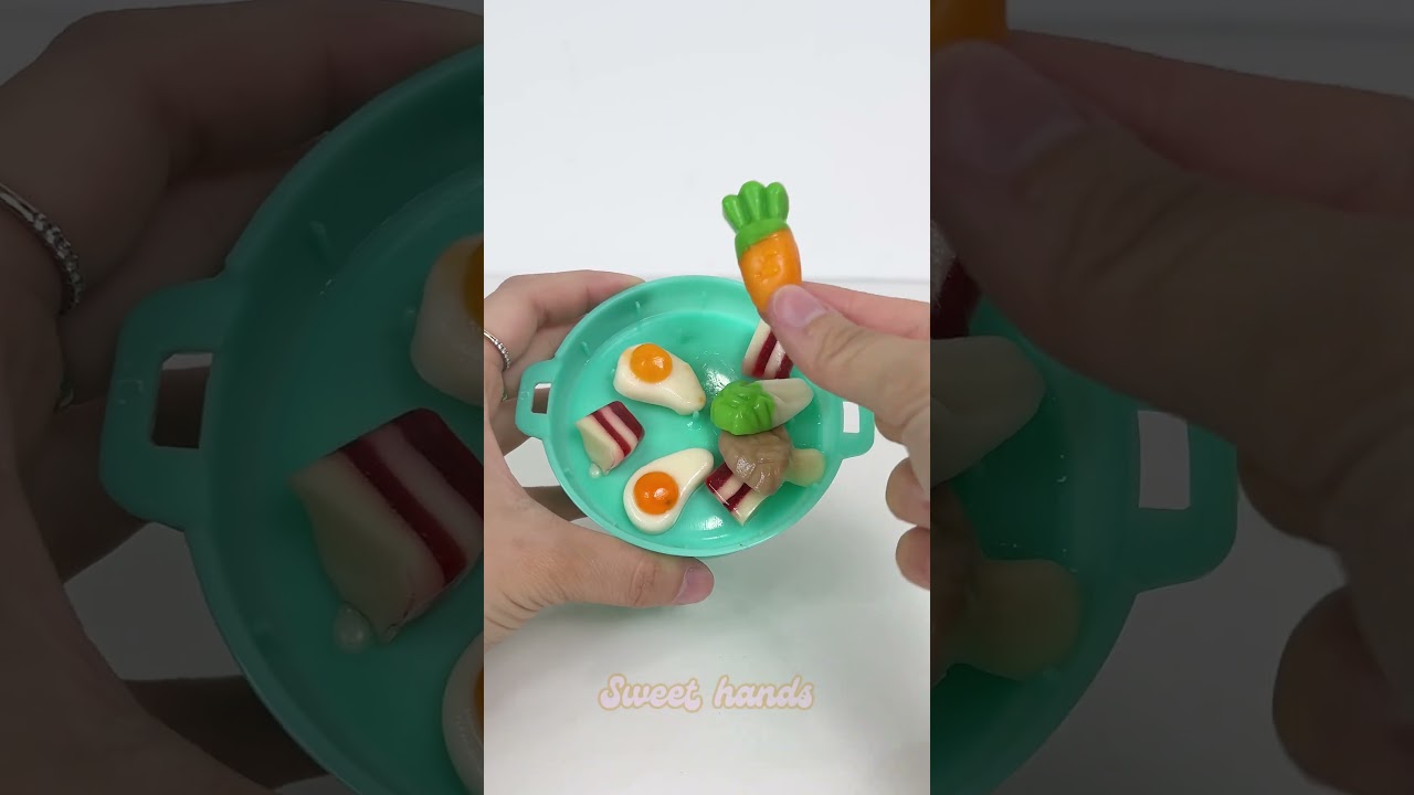 Маршмеллоу-конфеты Hotpot 🤤 @SweetLittleHands #конфеты #сладкое #жевательные #яйцо