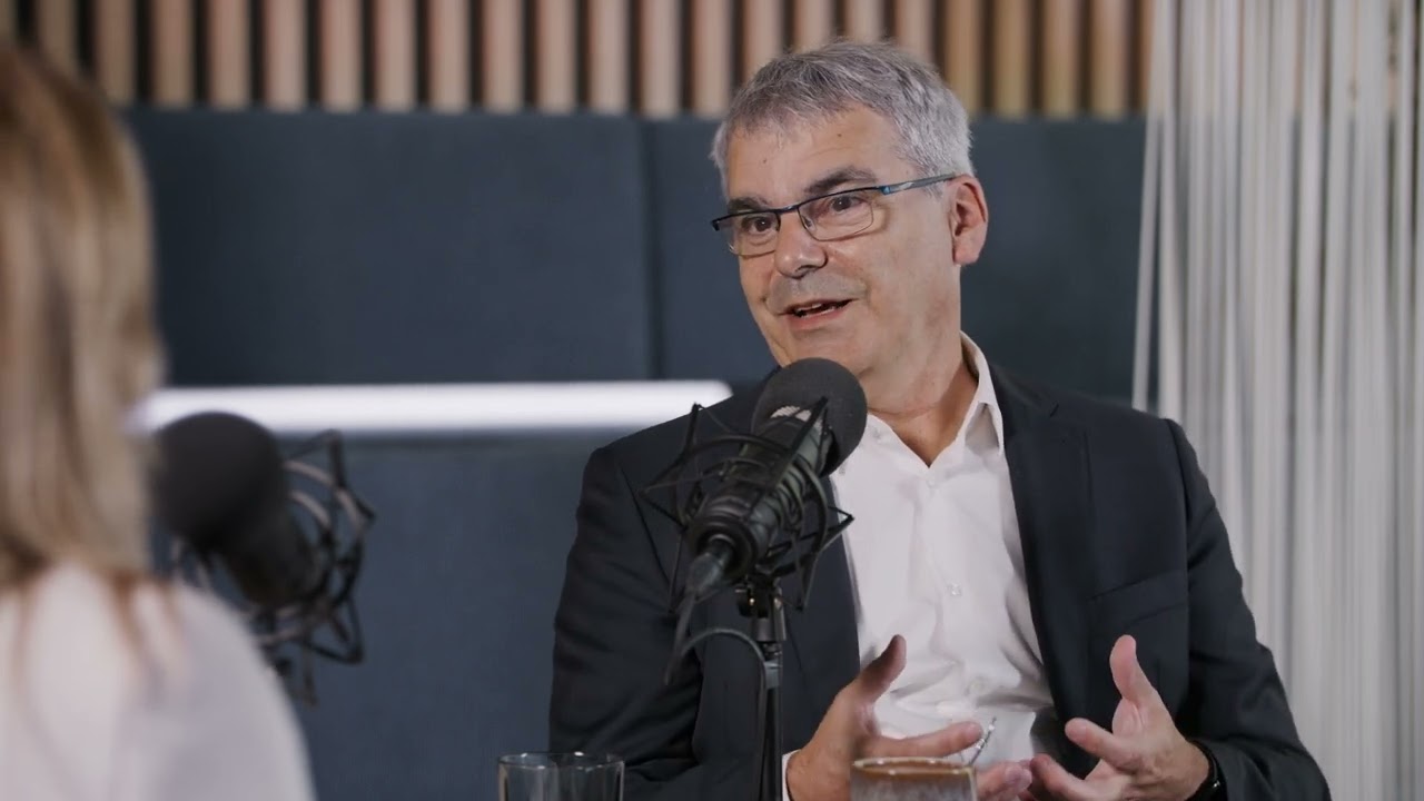 Economics for Breakfast : losse eindjes: tussen tarieven, tensions en toekomstmuziek– Juni 2025