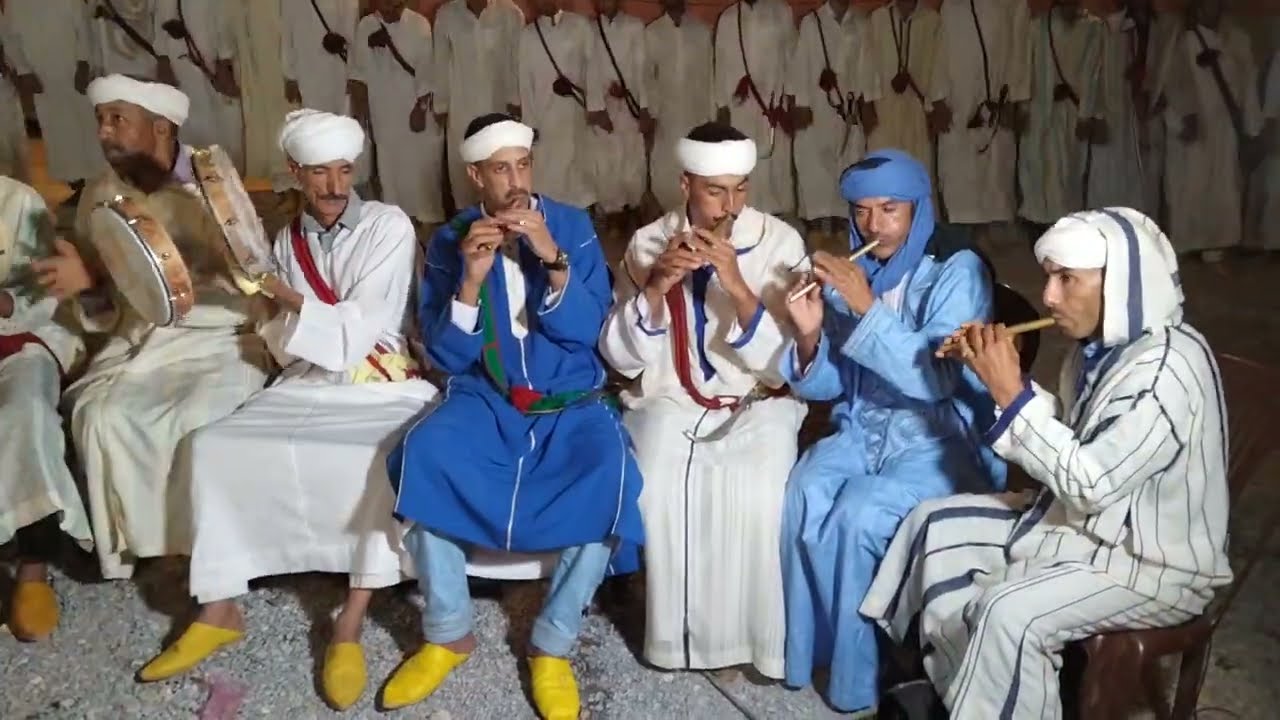 فقرة فنية مع أحواش و عواد آيت بعمران بعرس بهيج عند عائلة ابودرارن بمنطقة الأخصاص