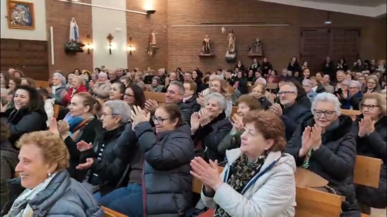 Festival de inicio de la Navidad en el templo de Santa Rita (O Barco)