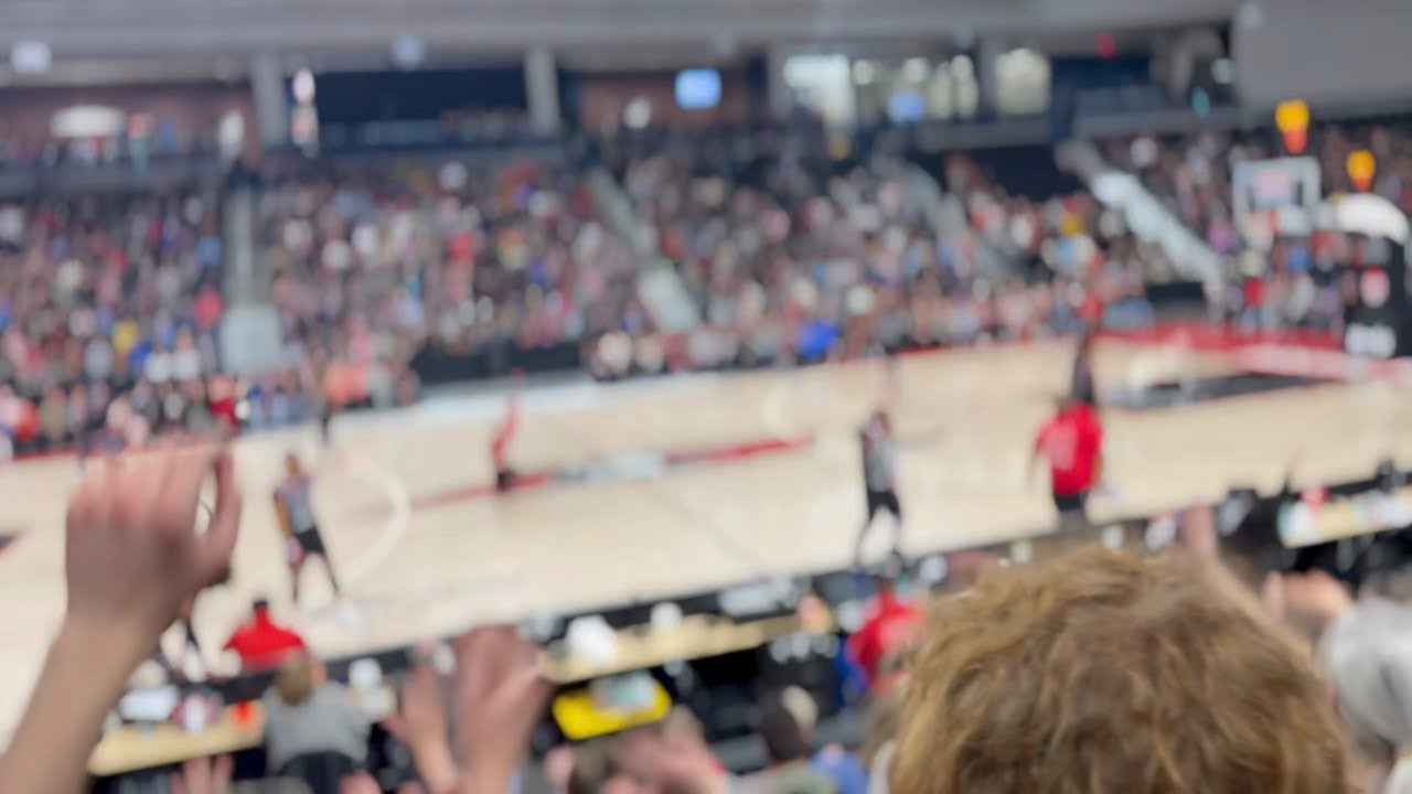 Dunks by Harlem Globetrotters