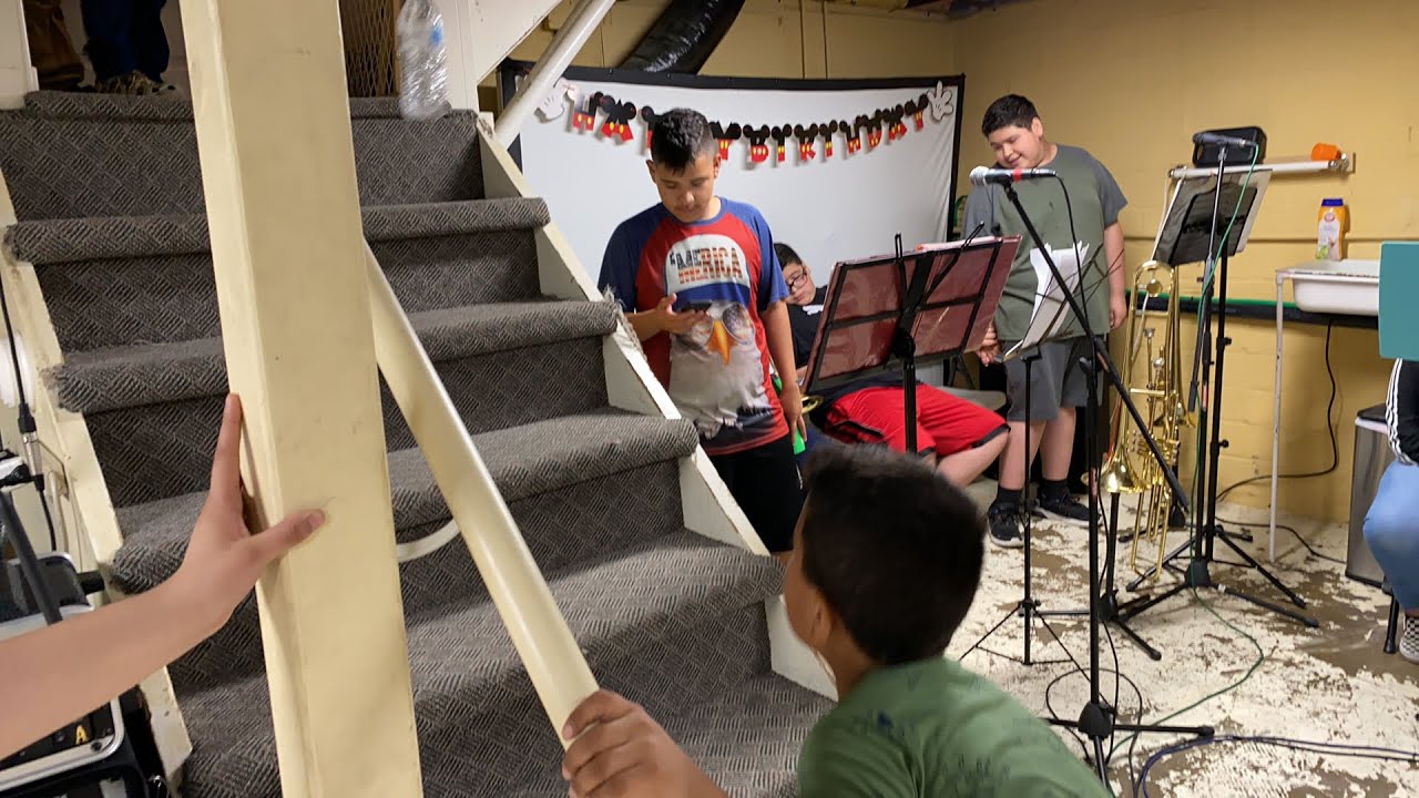 (Banda los Traviesos de Joey Camarillo)