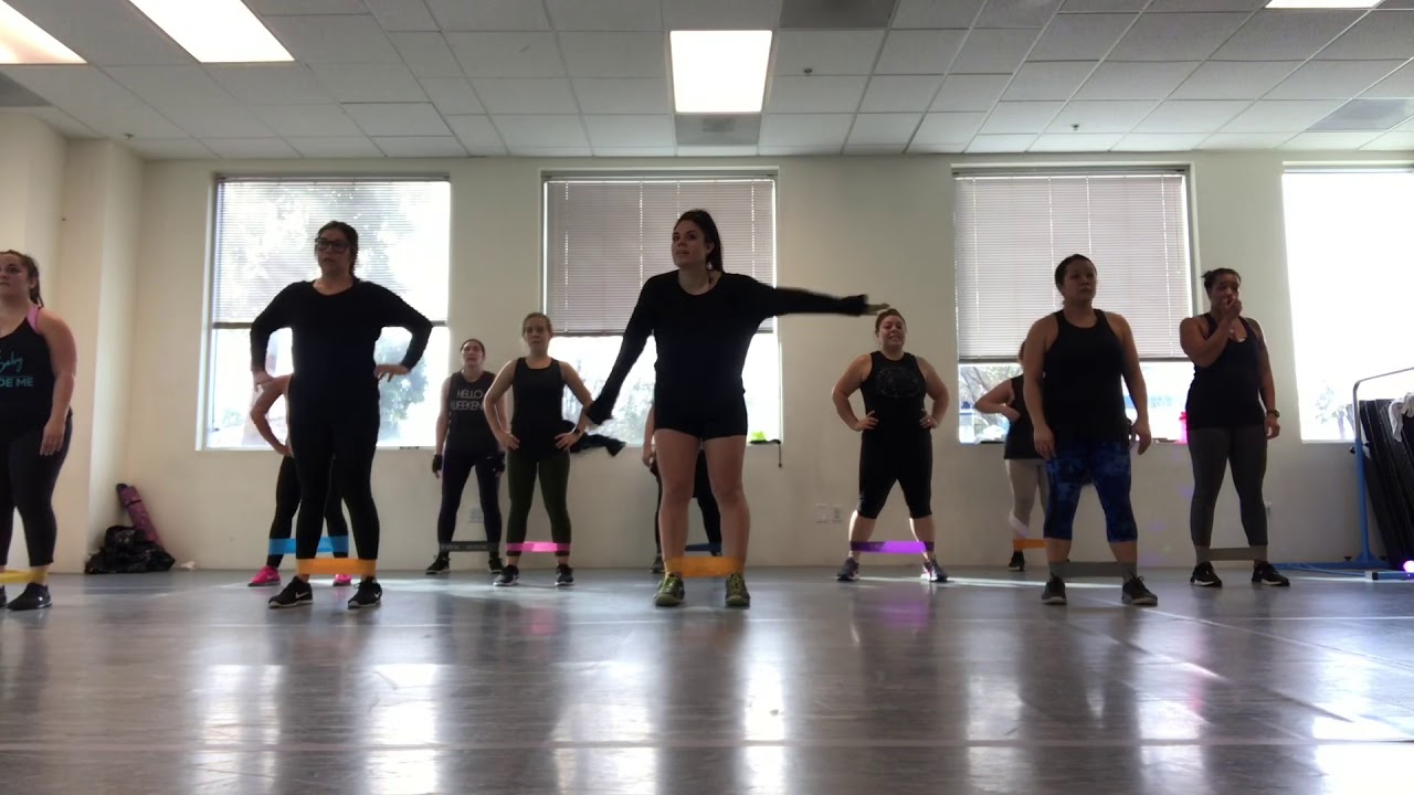 Coming Undone by Korn *booty band workout* || Cardio Dance Party with Berns