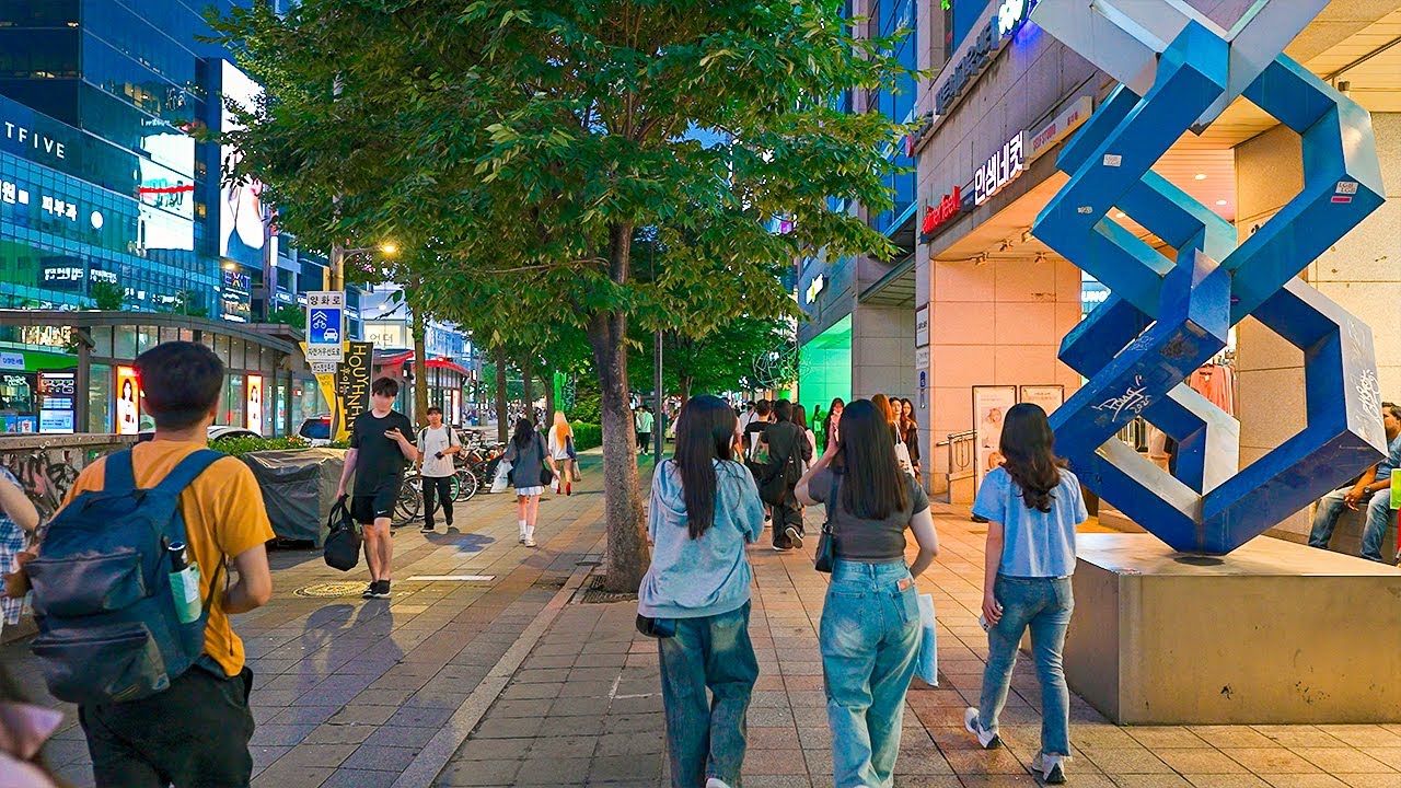 Seoul Night Walk From Hongdae to Mangwon-dong Street | Korea Nightlife 4K HDR