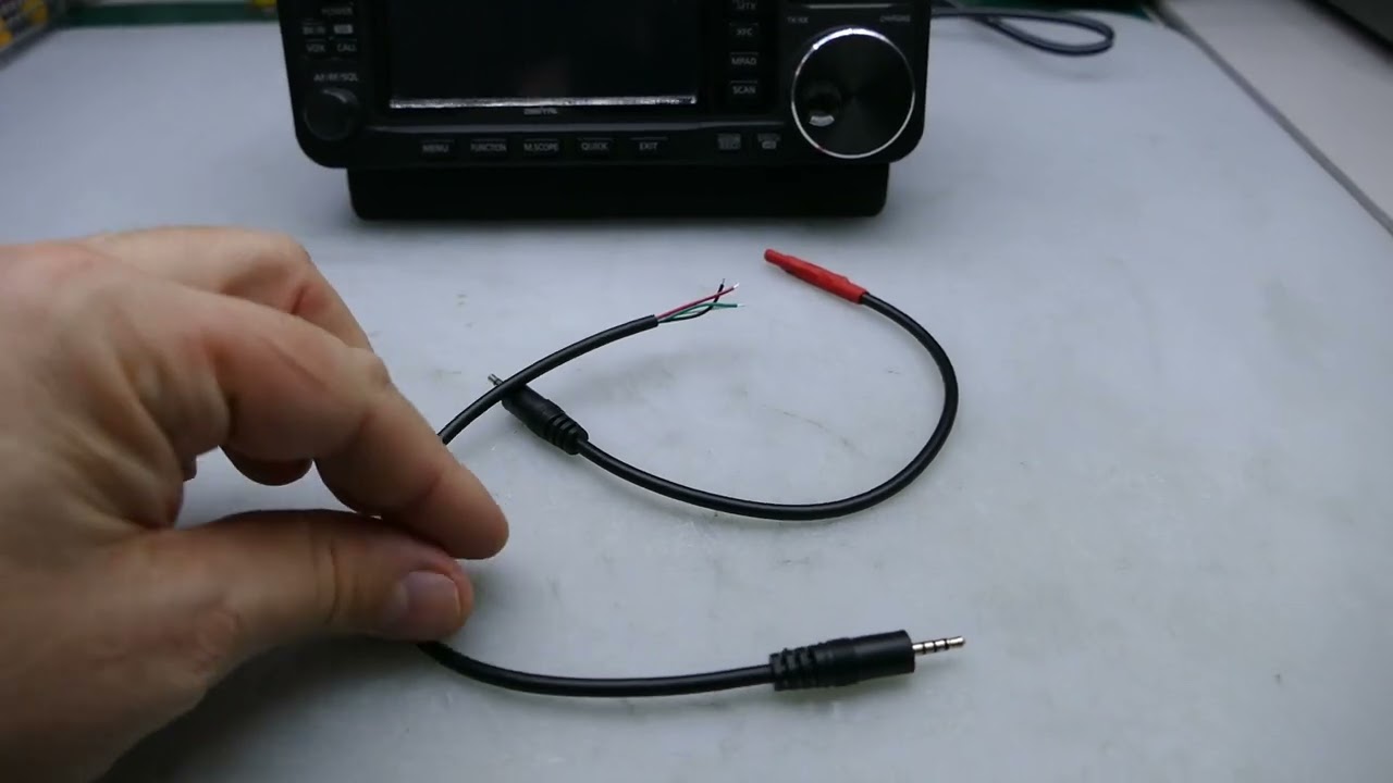 Icom IC 705 en la mesa para reparar ¡¡ NOVEDAD !!
