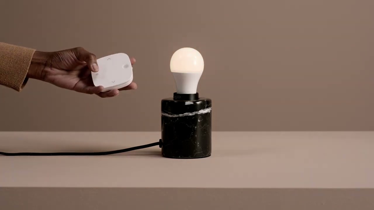 Hoe installeer je de TR&Aring;DFRI starters kit met de afstandsbediening?  | IKEA Slimme verlichting hulp