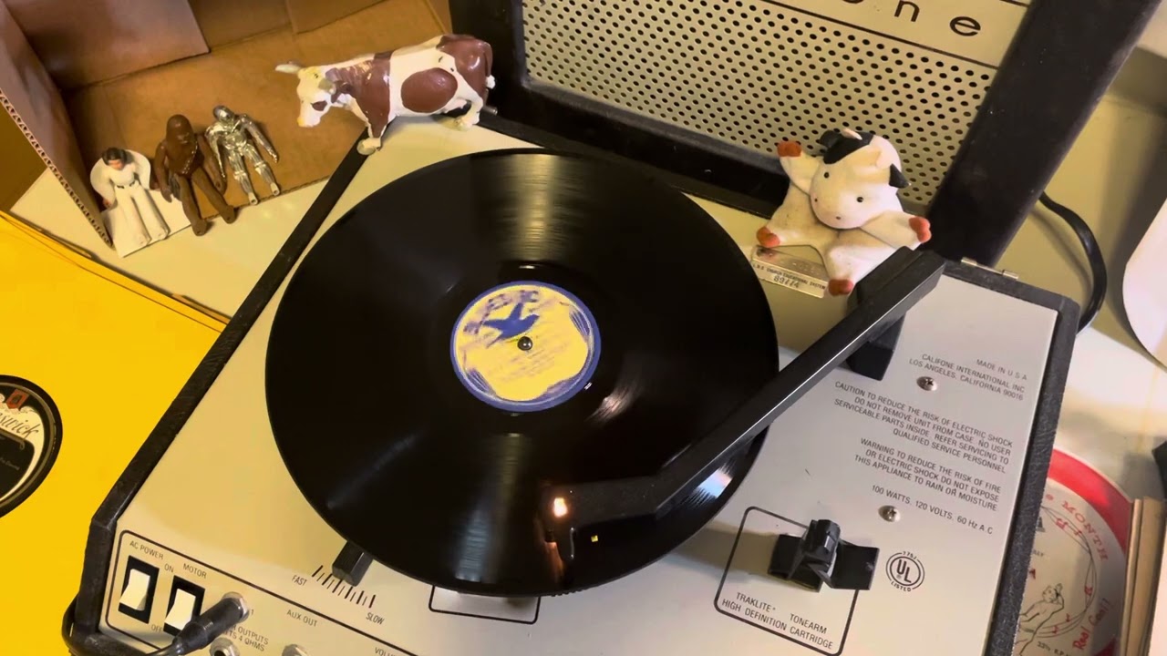 Joe Haymes and his Orchestra “He’s a Curbside Cutie” Bluebird B-6412