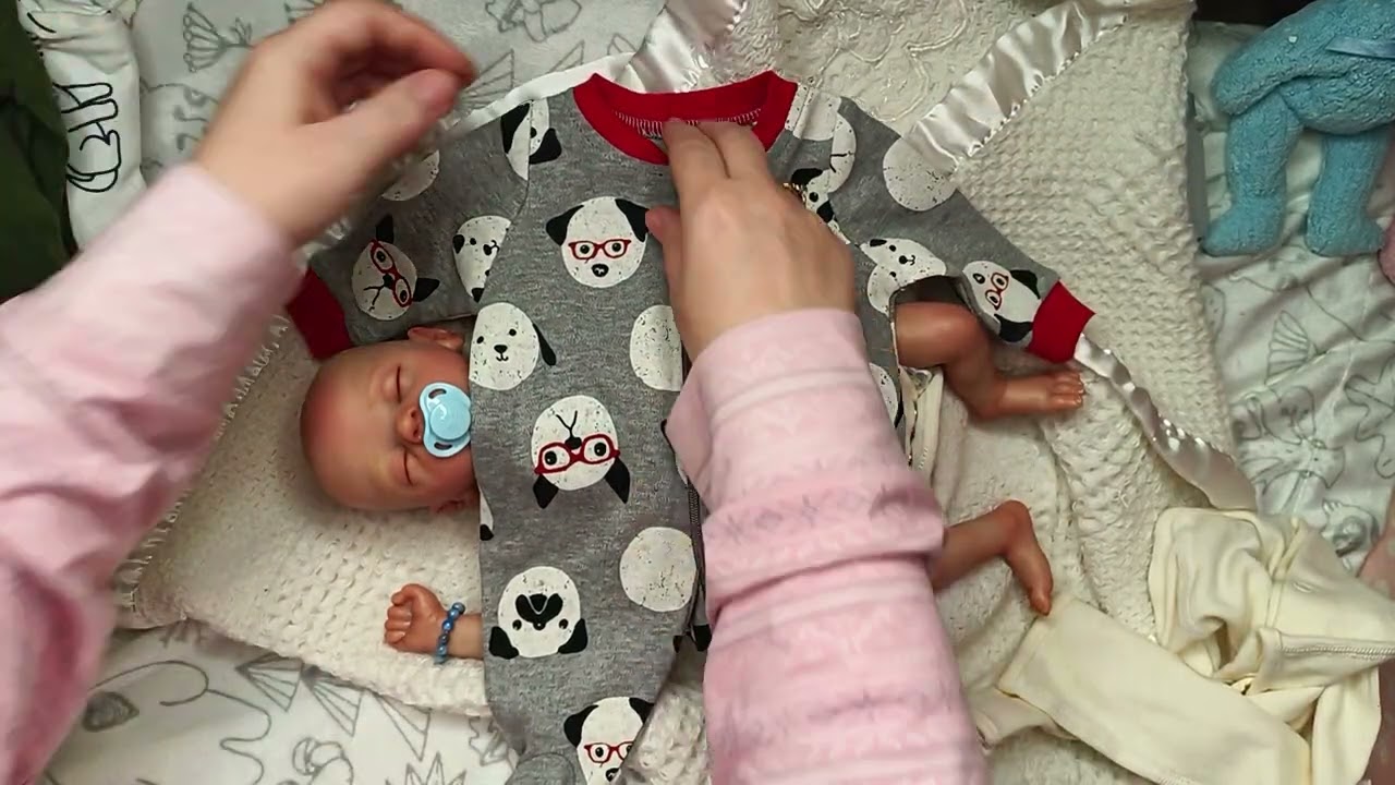 Tiny baby Blessings Reborn sculpted by Marita Winters.