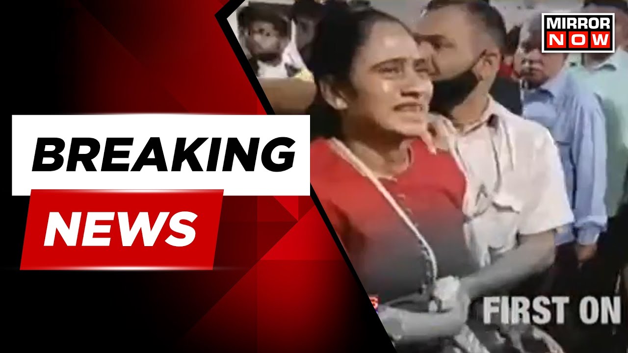 Breaking News: Four Rounds Fired At Delhi's Saket Court, One Women Injured | Mirror Now