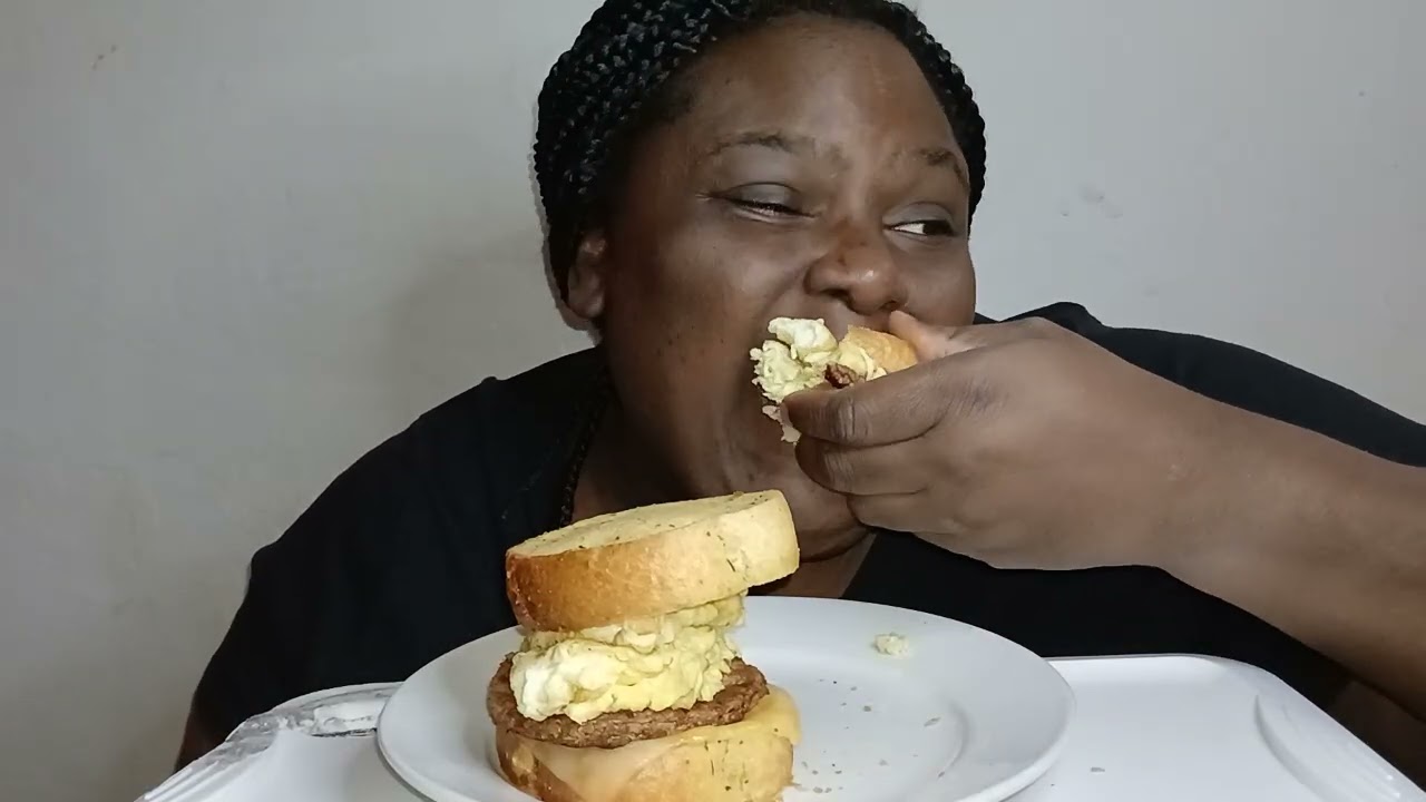 EGGS, SAUSAGE AND TOAST SANDWICH 