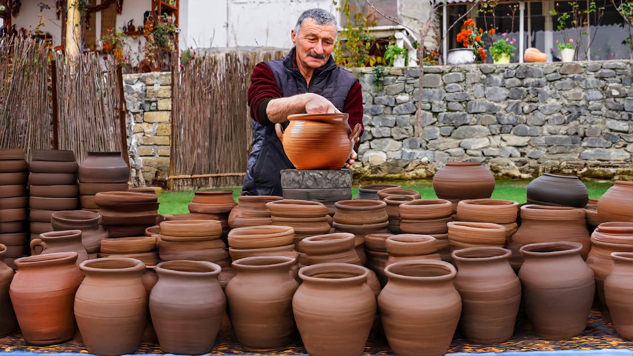 Handmade Clay Pots: The Perfect Cooking Vessel for Beef Pilaf🏺✨