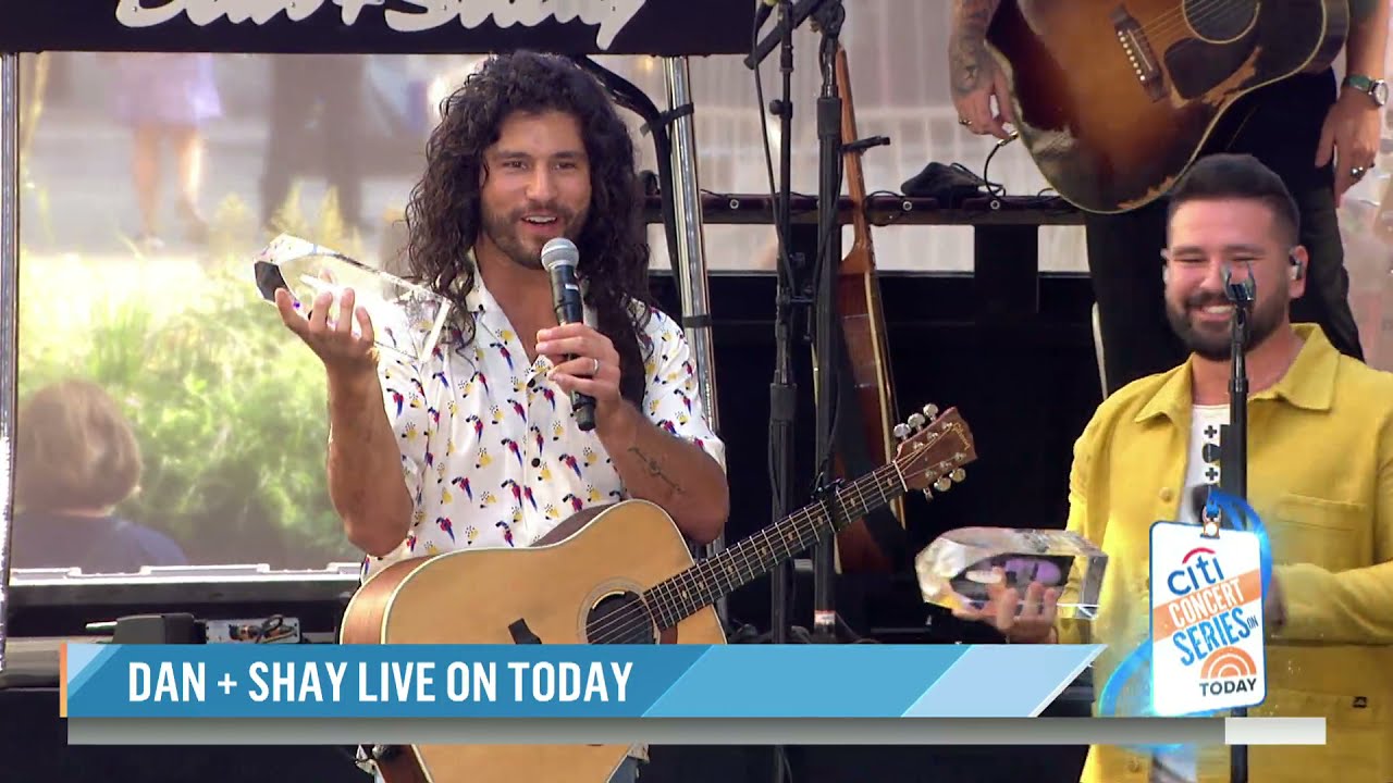 Dan + Shay ’10,000 Hours’ live