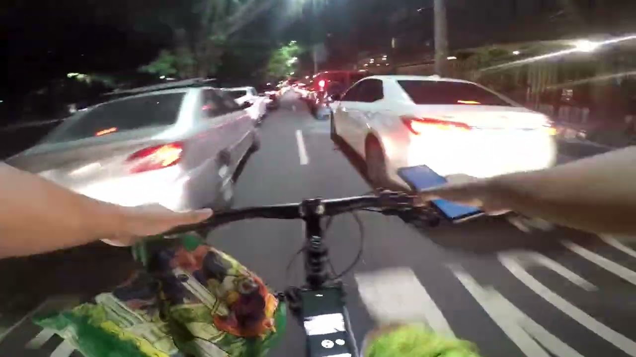 Fazendo entrega do iFood no Leblon ( Rio De Janeiro ) 