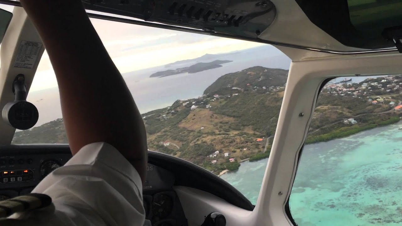 Landing into Union Island, the Grenadines, Caribbean