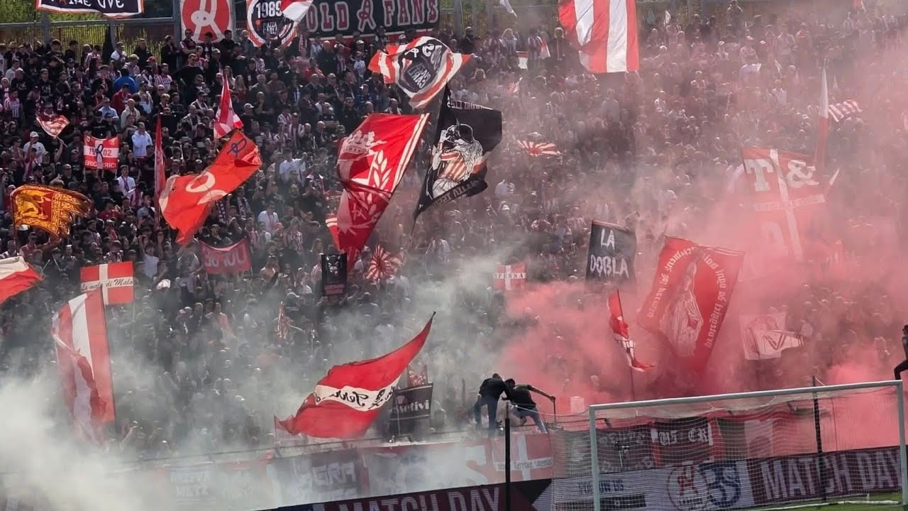 Ultras Vicenza tifo e bandiere in tutto lo stadio contro Brescia , 29/03/2026