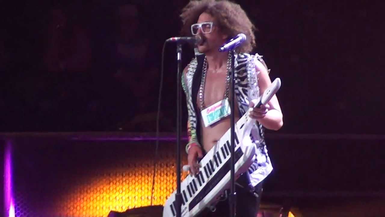 La La La  LIVE - LMFAO Quebec, 13/11/2011