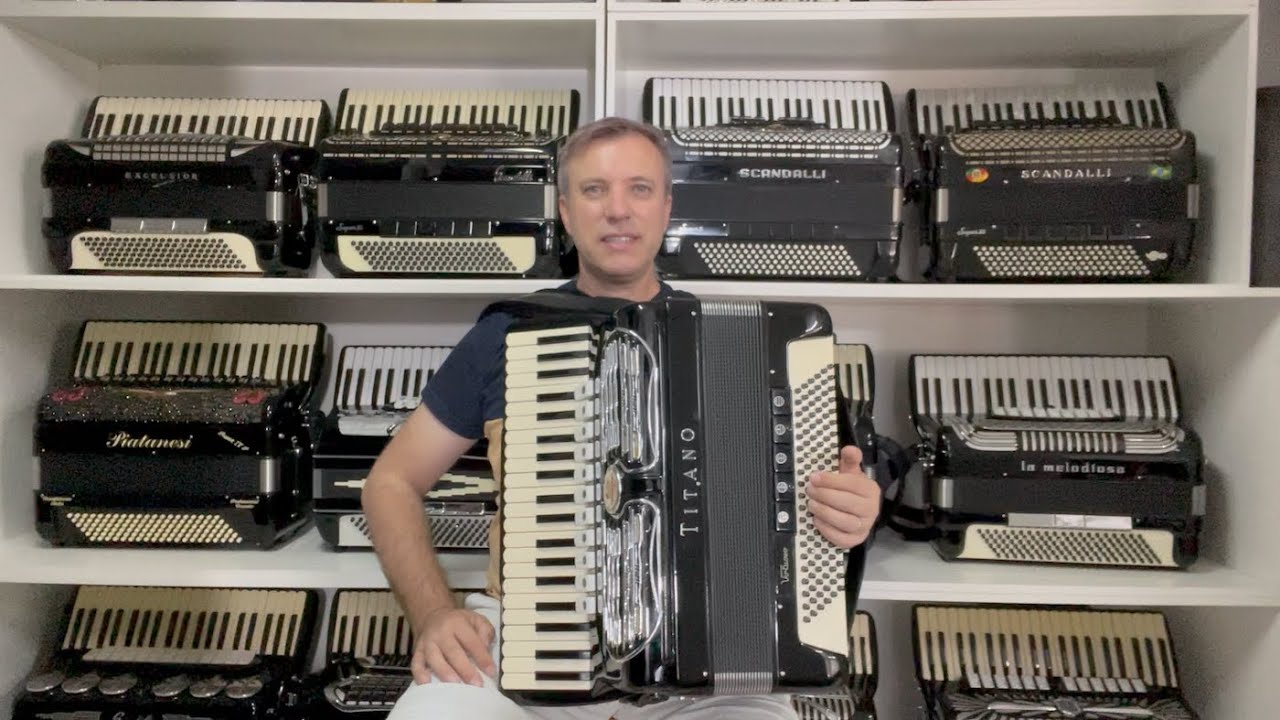 Acordeon TITANO VIRTUOSO - Quarta de voz - 11/5 Reg. - 11.5 kg - 49 cm - Jeferson Oliveira