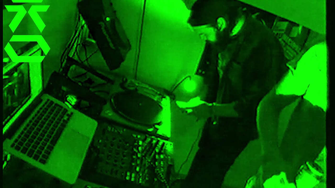 ako Gameboy / Nanoloop live set - LIVE ON SLINK RADIO (live chiptune / synthwave)