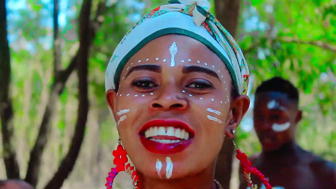 CLARISSE MWANGE - KIYONGO ( Clip officiel )