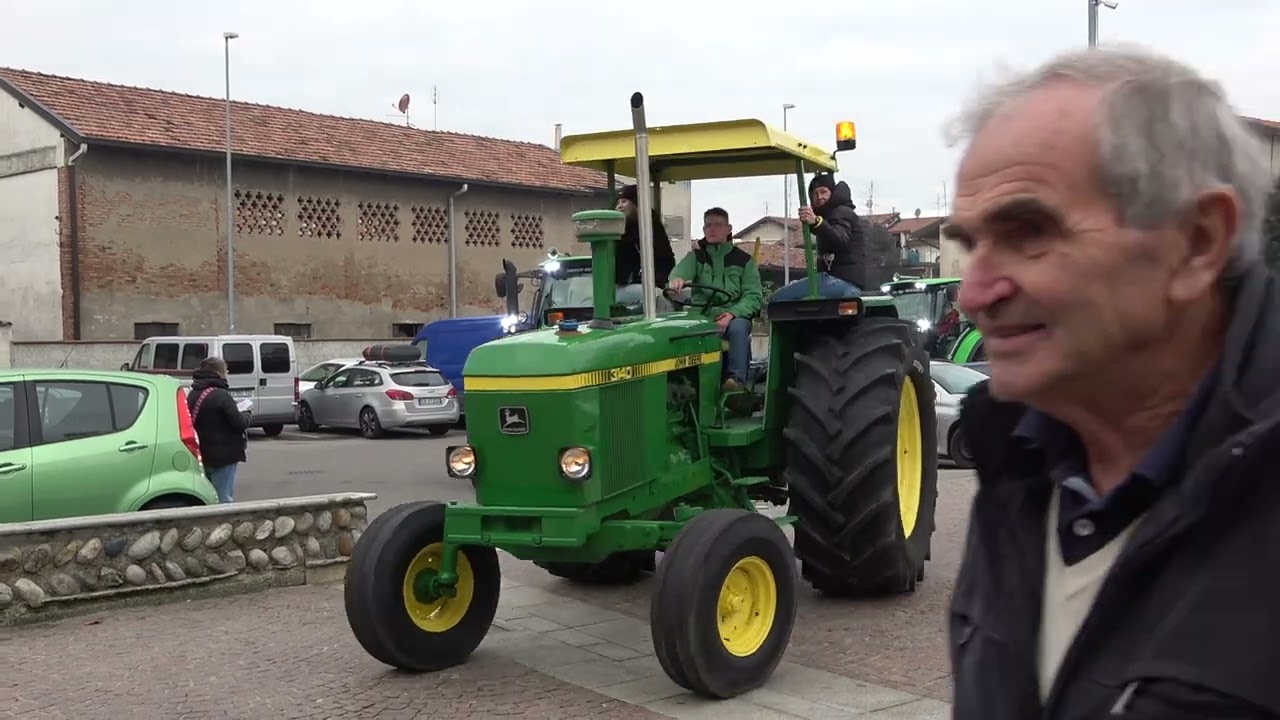 Ringraziamento Ciserano 2024   Arrivo in piazza