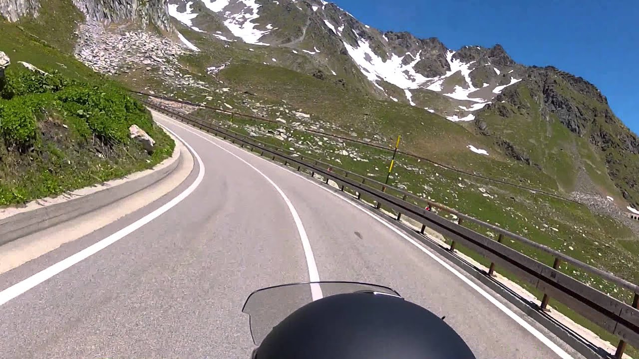 Le Grand Saint Bernard en Bmw r1200 rt