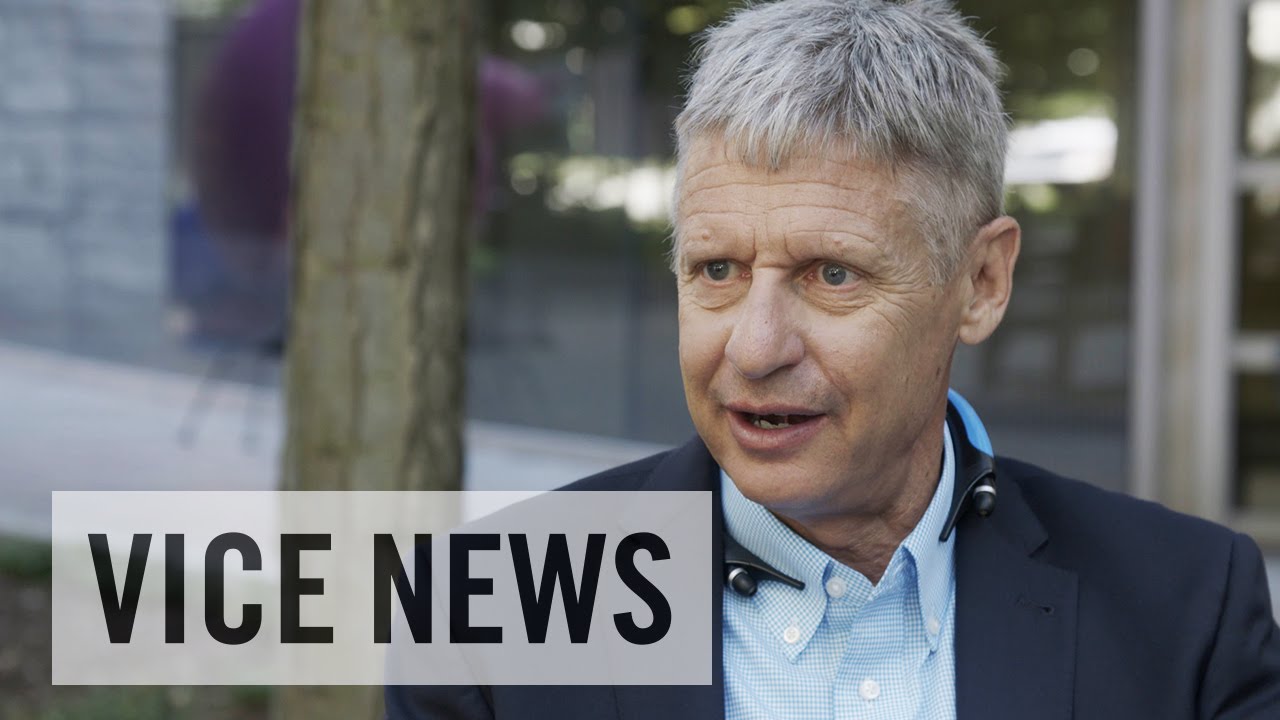 Libertarian presidential candidate Gary Johnson courts disaffected voters in Cleveland