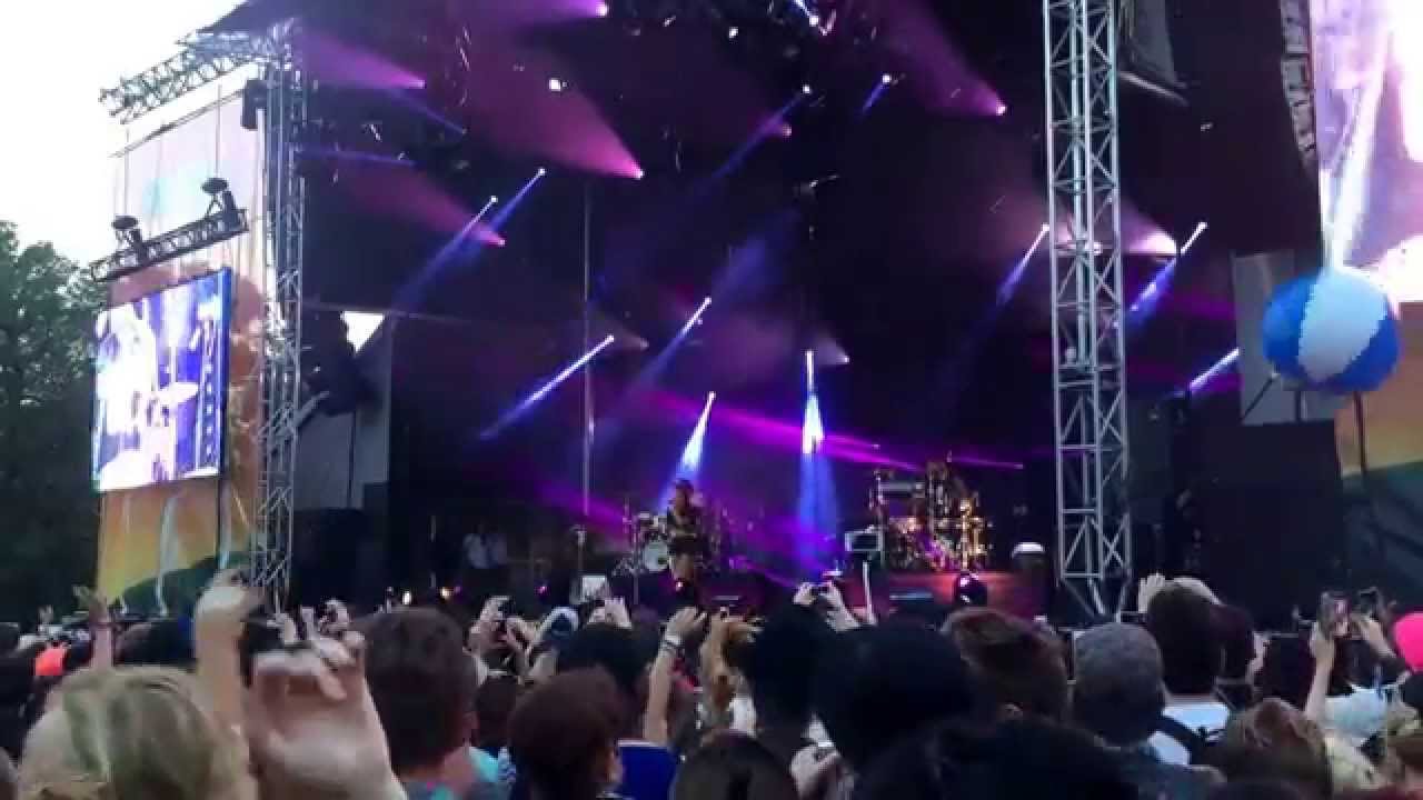 TOVE LO 