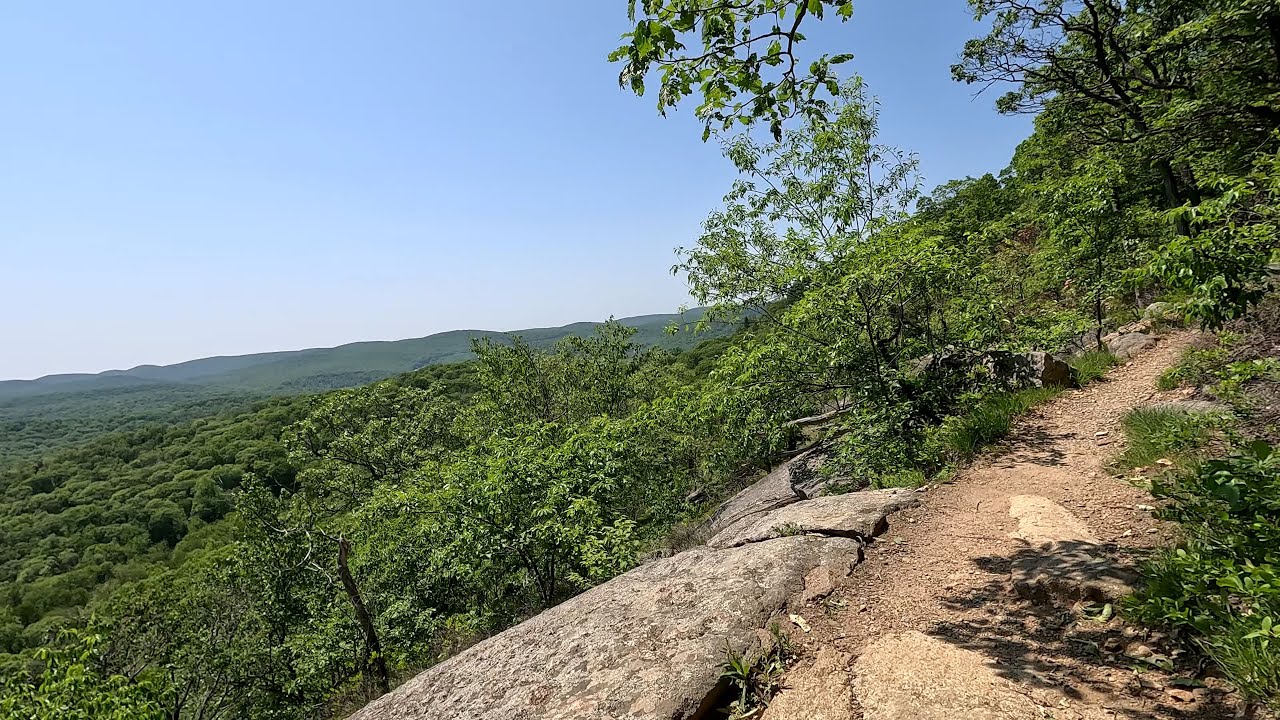 Appalachian Trail Loop at Bear Mt State Park - 4K -