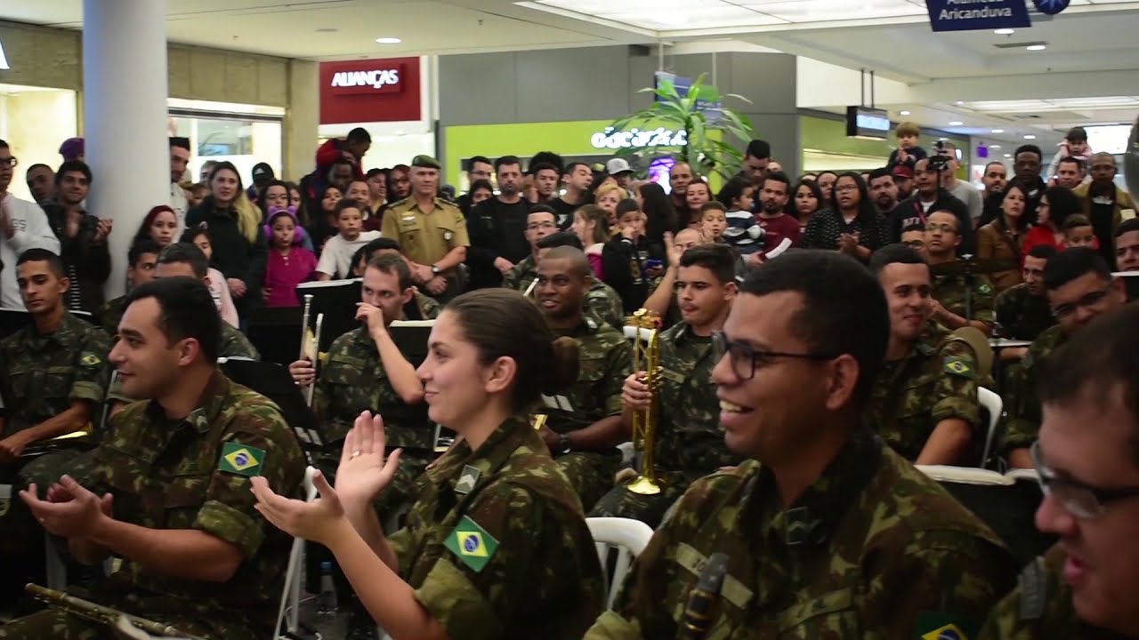 EXERCITO BRASILEIRO - Banda do 4 BIL - Funk de um jeito que você nunca viu