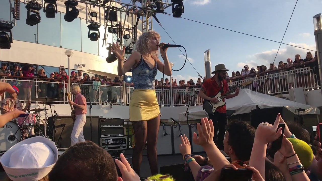 Parahoy 2018 - Crushcrushcrush
