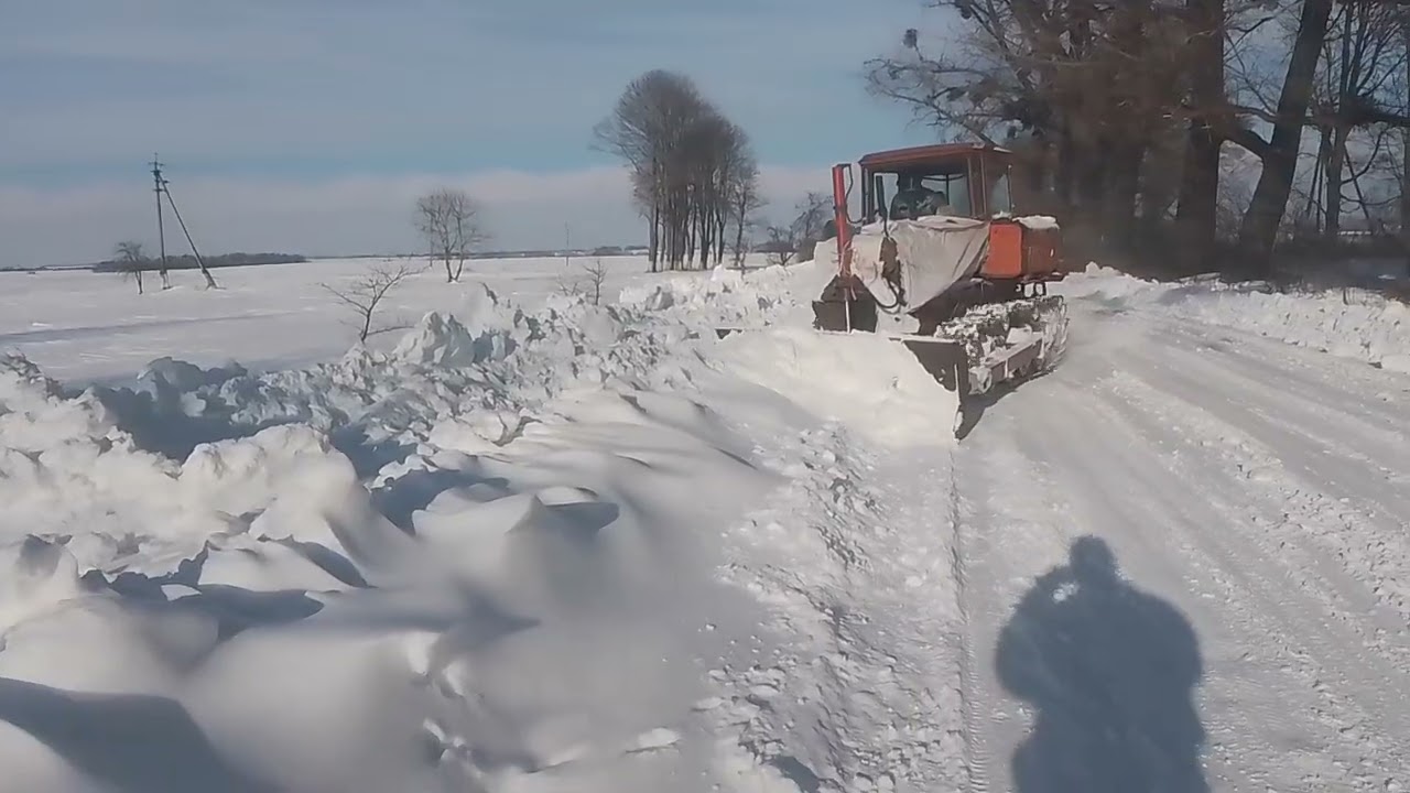 ДТ 75 проти снігу