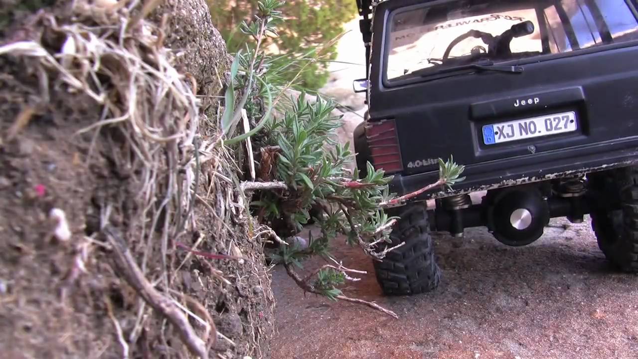 SoCal RC Crawlers - How to fall at Vasquez Rocks