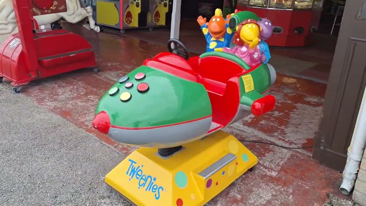 2000s AMUTEC V2 Tweenies Rocket Coin Operated Ride