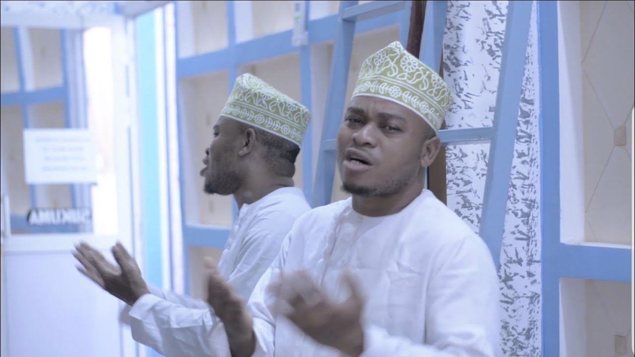 Dunia inahatari.Fakih n chidi zungu.nani kauwa zaidi Skiliza Sauti nzri