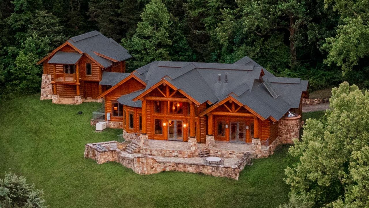 Inside A Frank Lloyd Wright Inspired Log Home